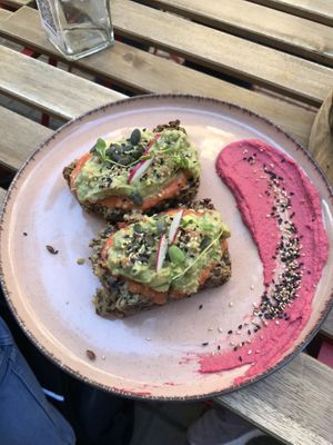 Guacamole toast with glutenfree bread at EatMyTrip  in Barcelona