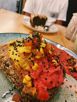 Tostada de humus!!  at EatMyTrip  in Barcelona