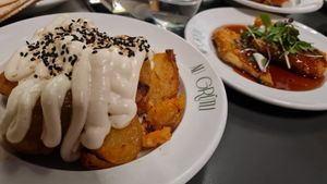 Paprika potatoes and tofu teryaki at Cafe du Grütli in Geneva