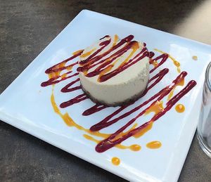 Raw cheezecake with “La Crèmerie Vegan” cashew cheese at Cafe du Grütli in Geneva