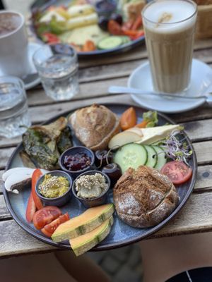 Veganes Frühstück   at Milchkaffee in Berlin