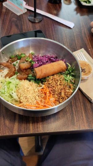 Vermicelli Bowl with vegan Shrimps at DD MAU in Maryland Heights