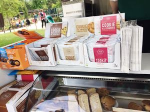 Other vegan treats at Hot Vog Food Truck in Paris