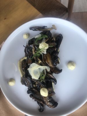 Mushrooms with garlic and truffle oil at To Pardalo Katsiki  in Lefkada