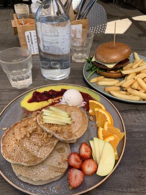 Vegan pancakes! #Veganuary at The Hummingbird Waterside Cafe in Mandurah