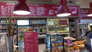 Cosy place at Napfenyes Cukraszat - Bajcsy Zsilinszky in Budapest