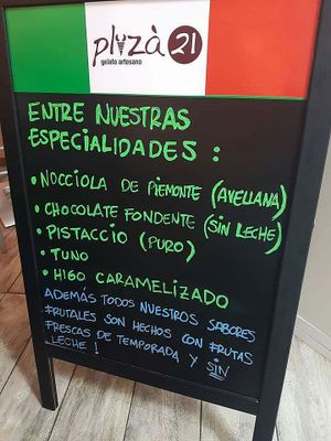 Sign at Pliza 21 in Gran Canaria