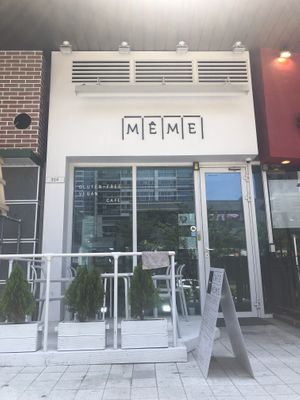 Shop entrance at Cafe Meme in Incheon