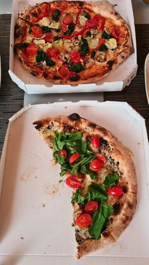 Namaste and Ortolana at Rustico Pizza e Vino in Gran Canaria