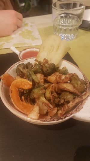 Delicious vegetable tempura at La Pepiniere in Florence