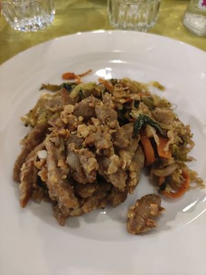 Straccetti alle mandorle con verdure saltate at La Pepiniere in Florence