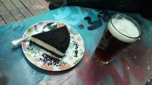 Oreo cheesecake and beer at Veganga in Moscow