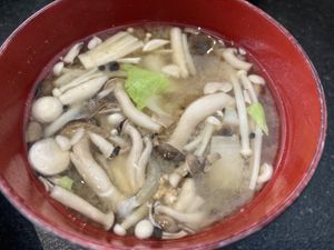 Vegetable miso soup (蔬菜味噌湯) at HéHé LèWū 和合樂屋 in Kaohsiung