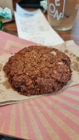 Cookie at LHR - Leon - T2 in West London