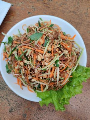 Banana flower salad at Casa Bonita in Cat Ba