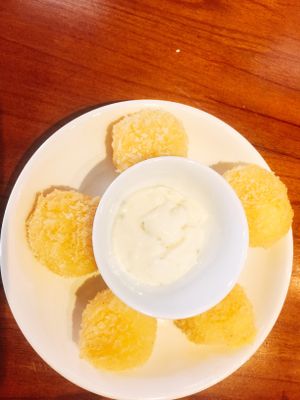Smashed potatoes and cheese ball at Casa Bonita in Cat Ba