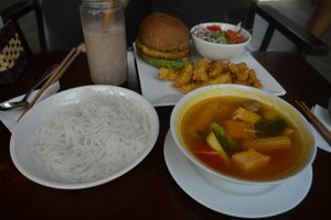 curry soup and burger, plus smoothie at Casa Bonita in Cat Ba