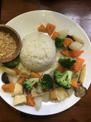 Steamed veggies at Casa Bonita in Cat Ba