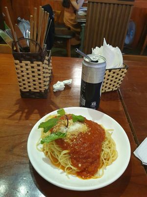 Pasta with tomato sauce at Casa Bonita in Cat Ba