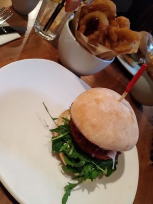 Crazy Red Veggie with Onion Ring (did swam the mayo from lime-mayo to normal) at Ellis Gourmet Burger in Aalst