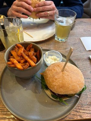  at Ellis Gourmet Burger in Leuven