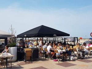 terrace at beach at Ellis Gourmet Burger in Knokke-heist