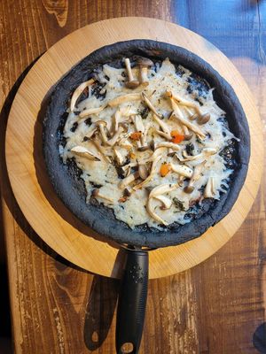 Garlic mushroom pizza w/ soy vegan cheese at Volver in Kochi