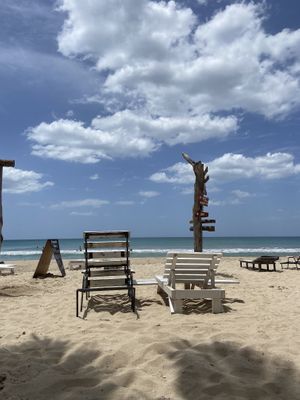 The beach   at Cafe on the 18th in Trincomalee