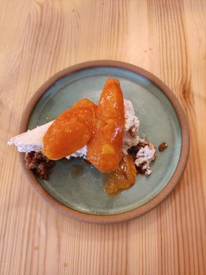 Gateau speculoos pêche at Kia Ora in Annecy