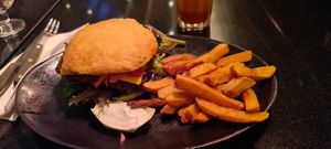 Vegan burger wirh fries at Cafe Vi2 in Aalborg