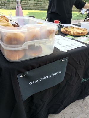 Bolas de berlim (berliner, sonhos) at Capuchinho Verde in Porto