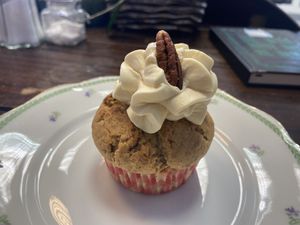 Vegan maple cupcake   at Cookie Jar Cafe in Essen