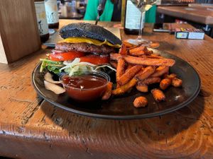 Black Hole Sun vegan burger 🍔 at Coffeebar in Innsbruck