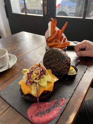 Vegan burger 🌱  at Hustle n' Flow Eatery in San Pedro De Alcantara