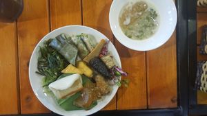 Buffet dishes at Tam An Lac - Hoan Kiem in Hanoi