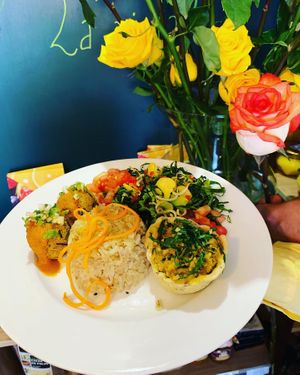 almuerzos diarios totalmente veganos. at Verde Vital in Bogota