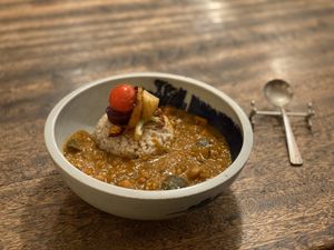 Curri + arroz at Hobodo Cafe in Kyoto