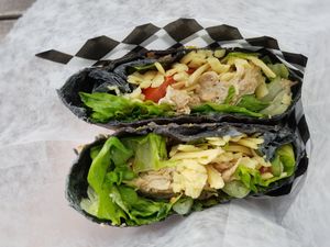 Poulet ceaser wrap ♥️ at Crux Comptoir in Montreal