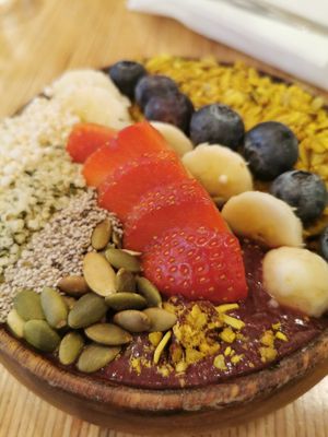 Acai at Crux Comptoir in Montreal