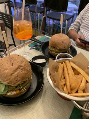 Vegan burgers, yuca frita and vegan Mayo   at Gusto Artigianale in Maiori