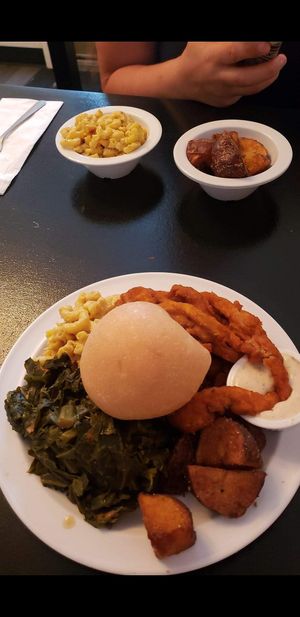 Chik'n hot plate at Vegelicious in Nashville