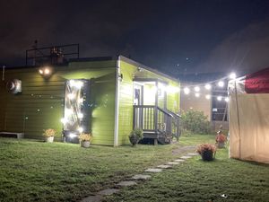 Walkway to entrance at Vegelicious in Nashville