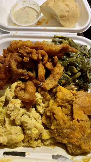 Hot chik soul plate (subbed yams)  at Vegelicious in Nashville