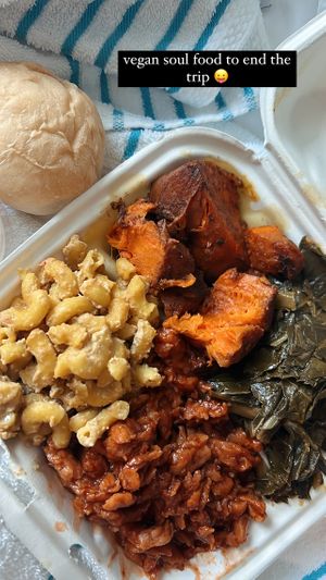 Soul food plate  at Vegelicious in Nashville