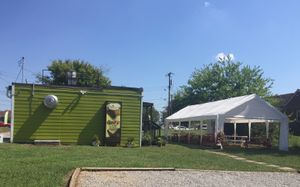 Lovely outdoor seating at Vegelicious in Nashville