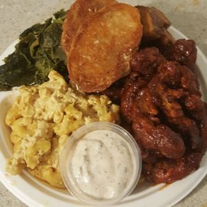 SoulChik Plate
Hot or Fried Chicken, Mac, Greens, Home Fries, Ranch, Dinner Roll at Vegelicious in Nashville