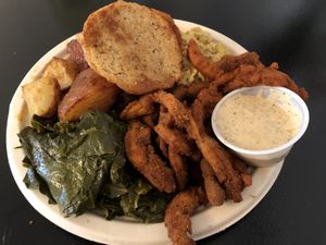 Fried chicken plate at Vegelicious in Nashville