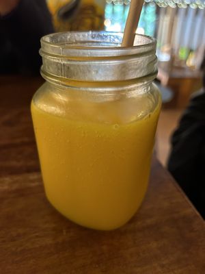 Placer citrico (orange mango lime juice)   at Alabama Cafe in San Sebastian