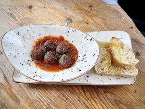 Vegan meatballs at Amarre 69 in Barcelona