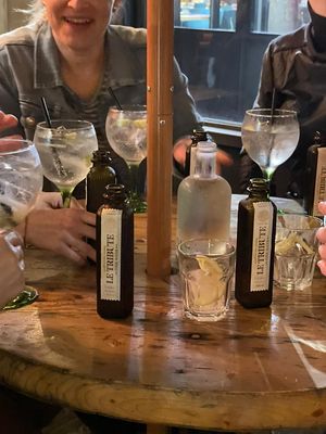 Tribute found good company.....  at Amarre 69 in Barcelona